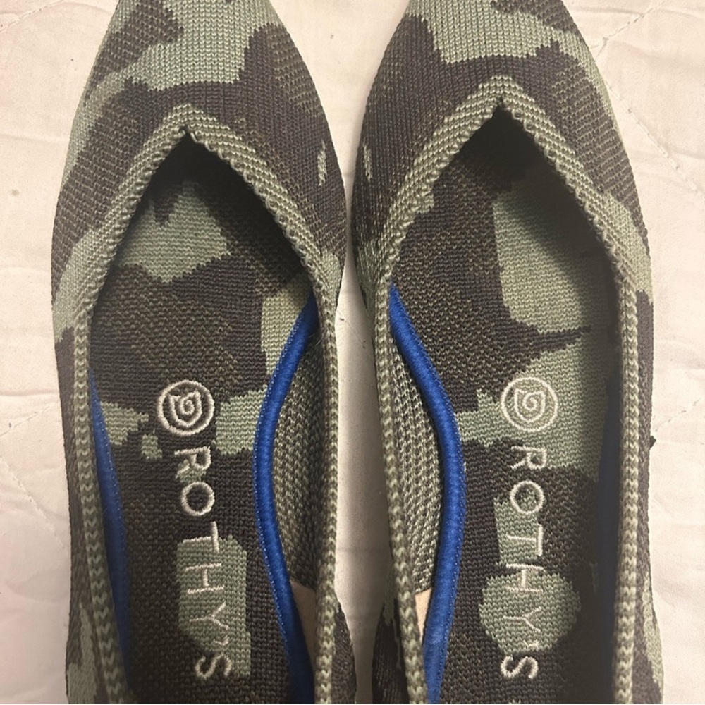 💐HP Rothy's Green Camo retired The Point Flats near New Condition 8 - Picture 2 of 4